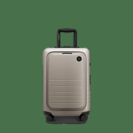 Carry-On Pro Plus