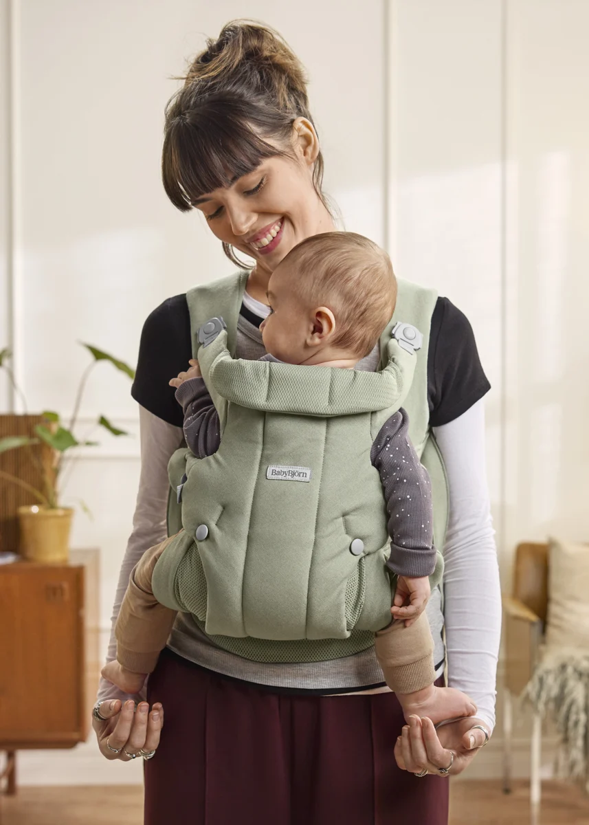 Baby Carrier Hold